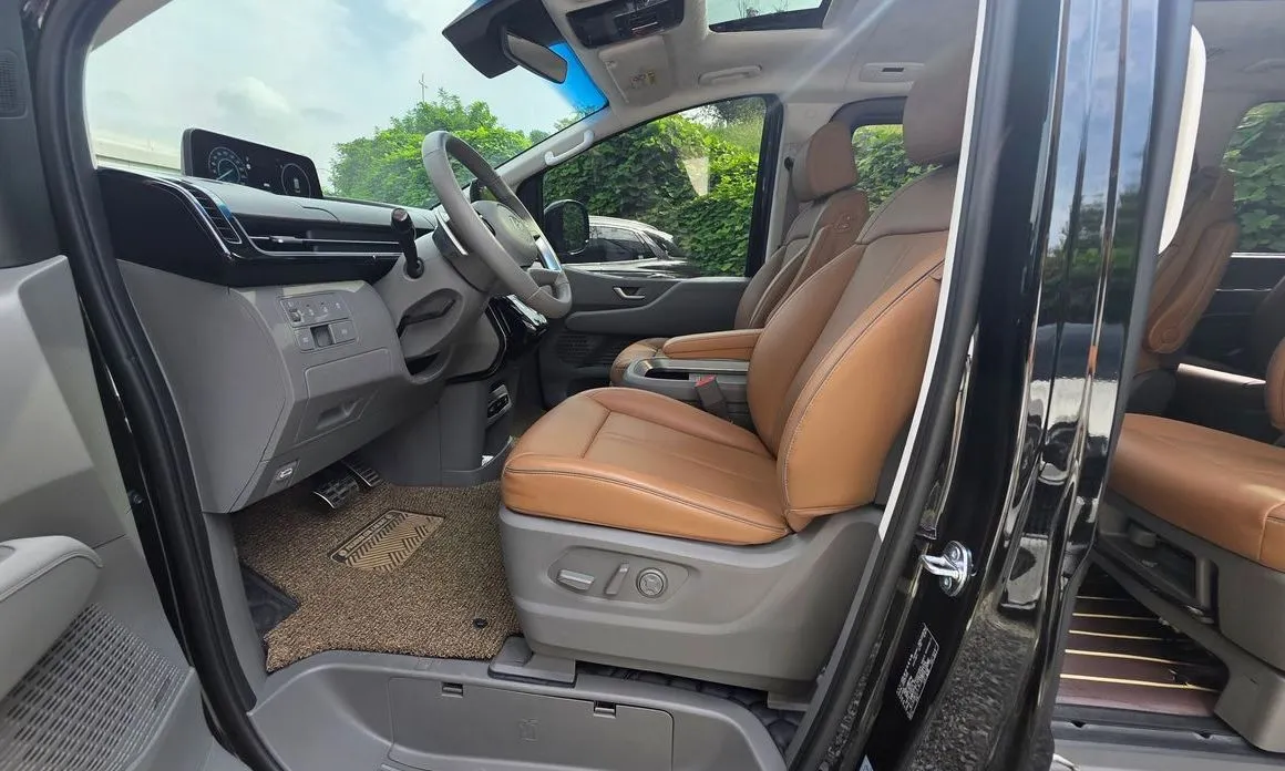 Hyundai Staria — фото 2