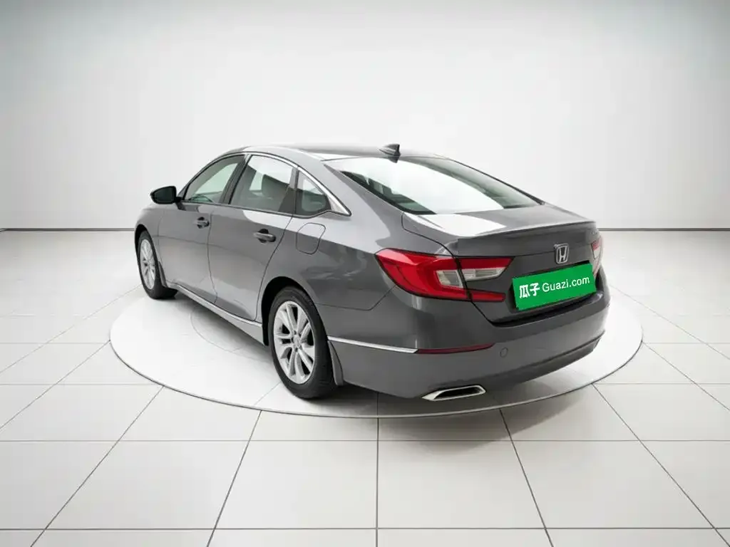 Honda Accord — фото 6