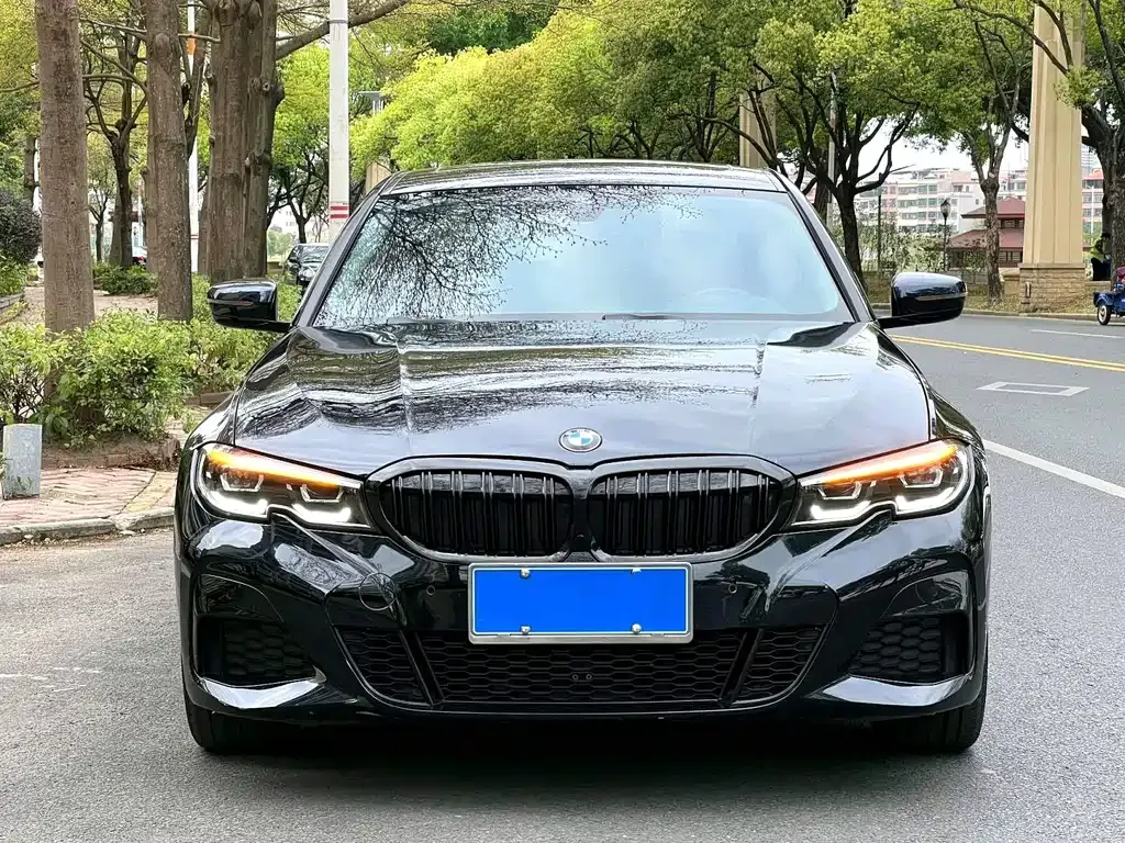 BMW 3 Series — фото 1