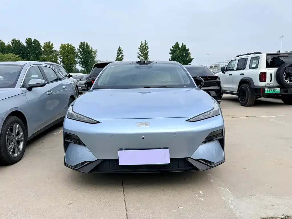 Geely Galaxy E8 — фото 2