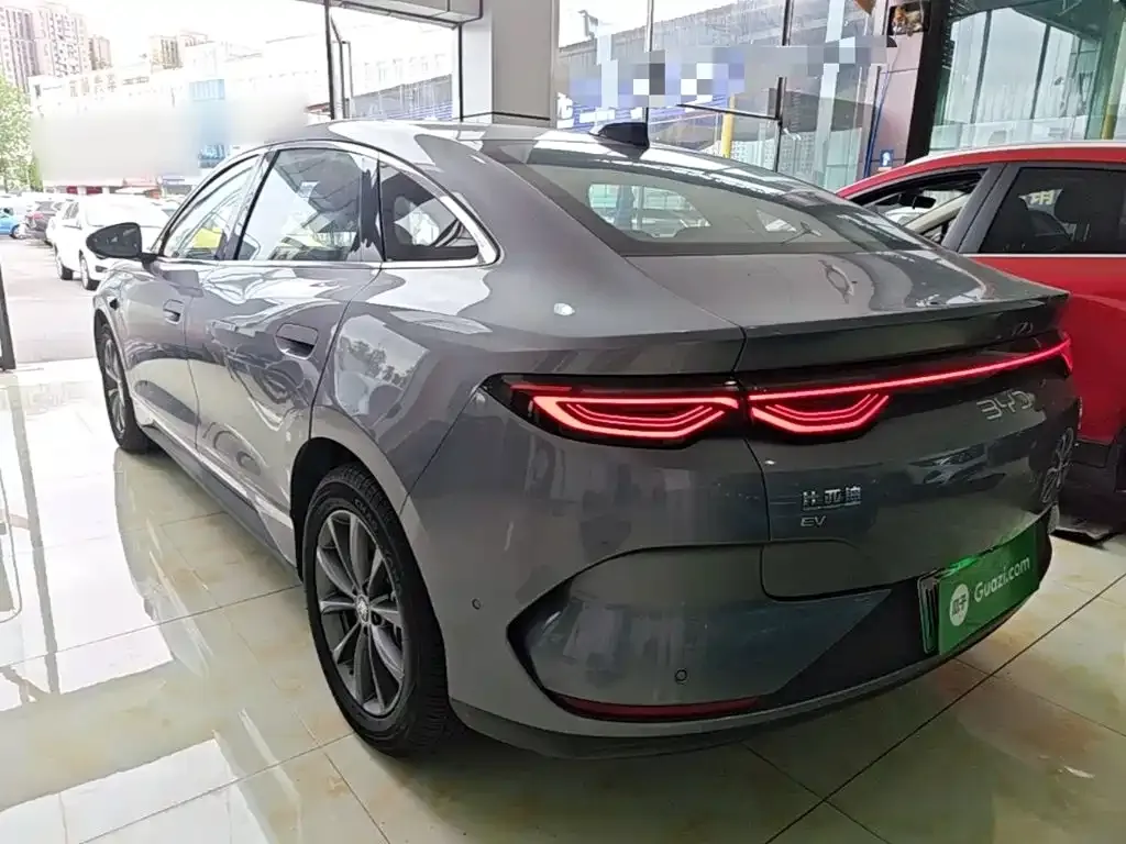 BYD Qin L — фото 10