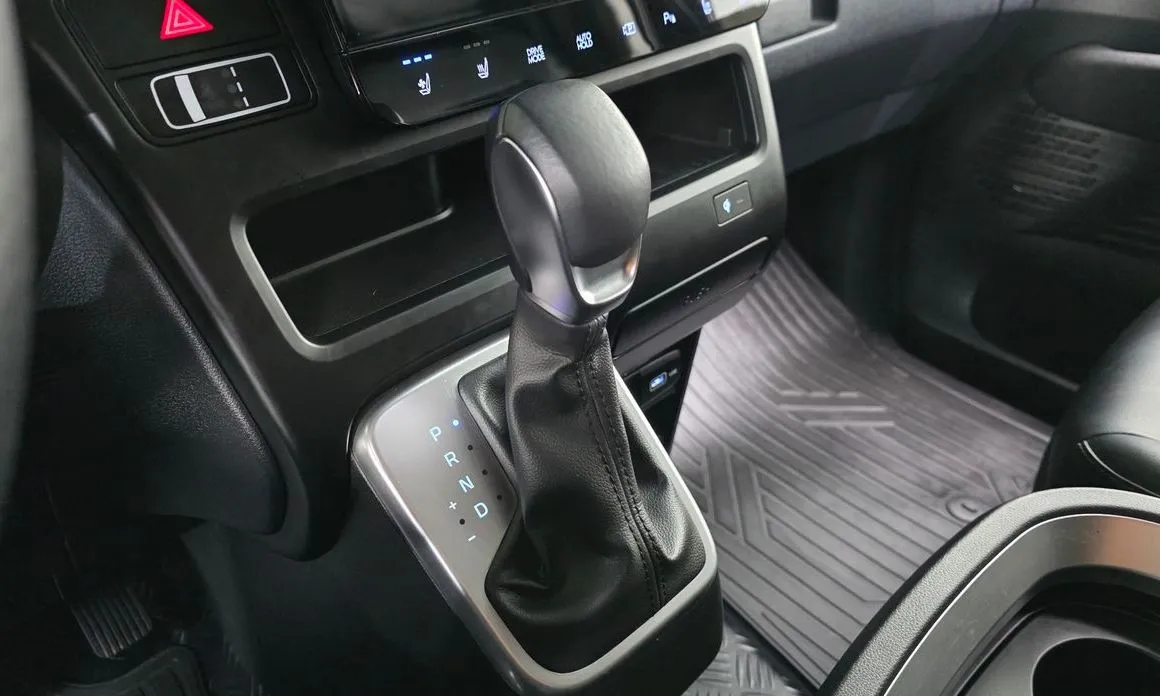 Hyundai Staria — фото 3