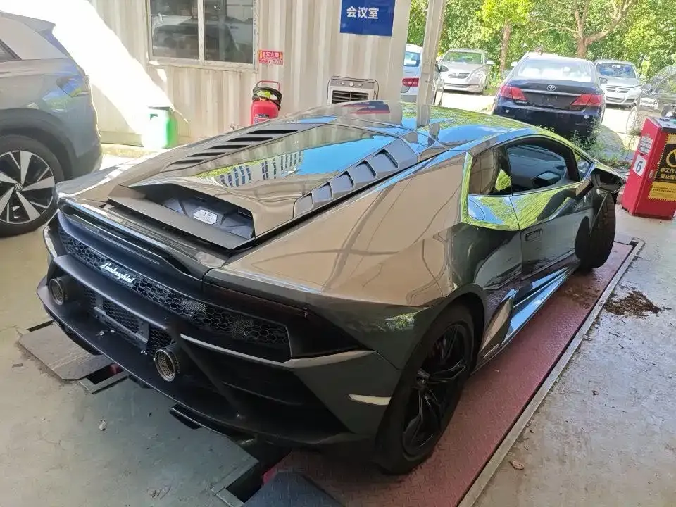 Lamborghini Huracan — фото 10