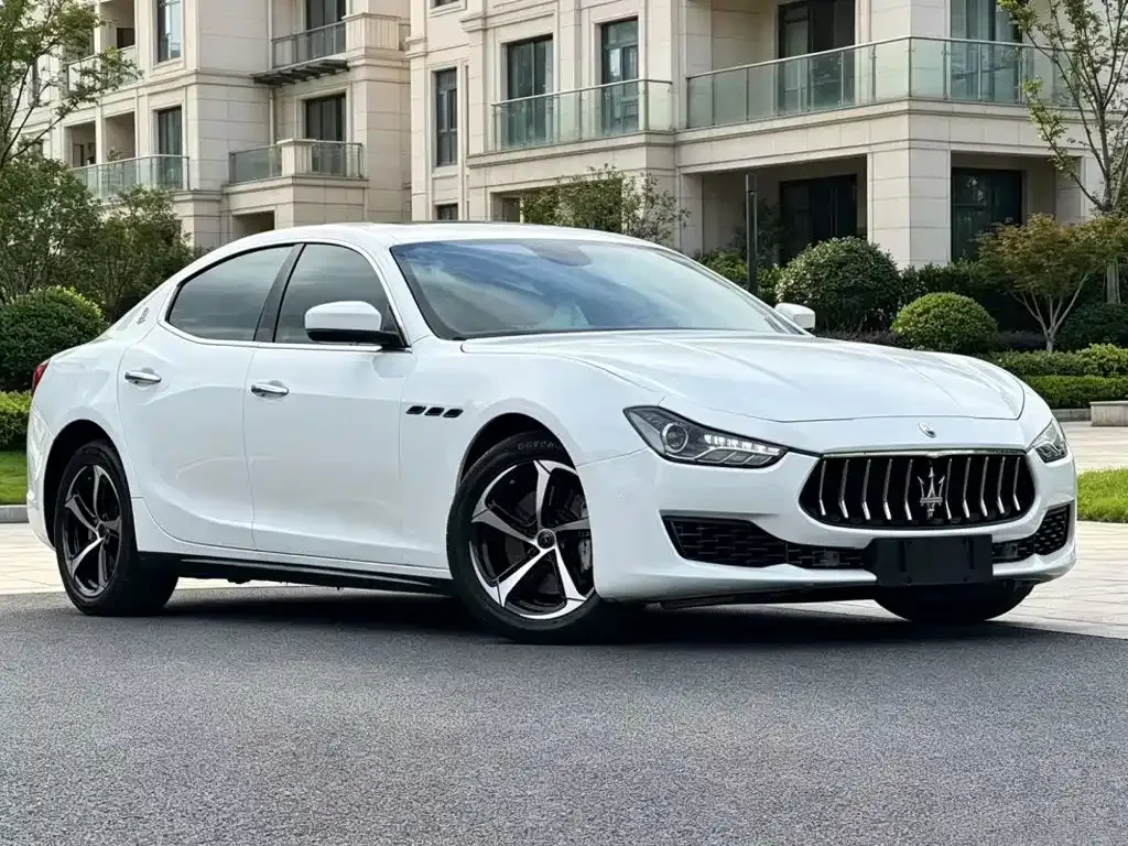 Maserati Ghibli — фото 1