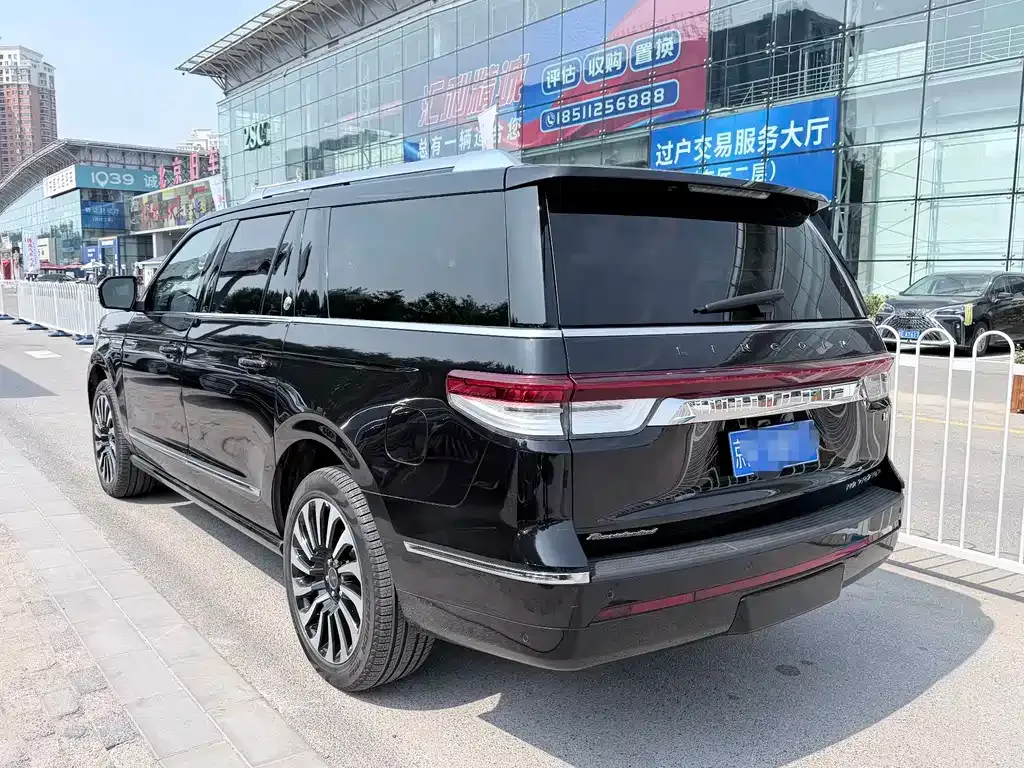 Lincoln Navigator — фото 10
