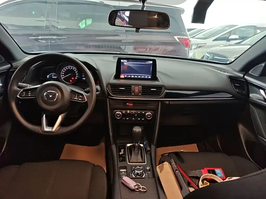 Mazda CX-4 — фото 10