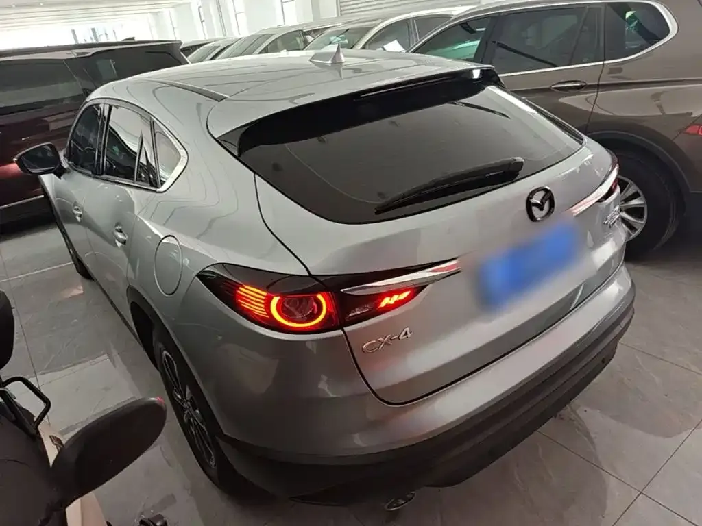 Mazda CX-4 — фото 8