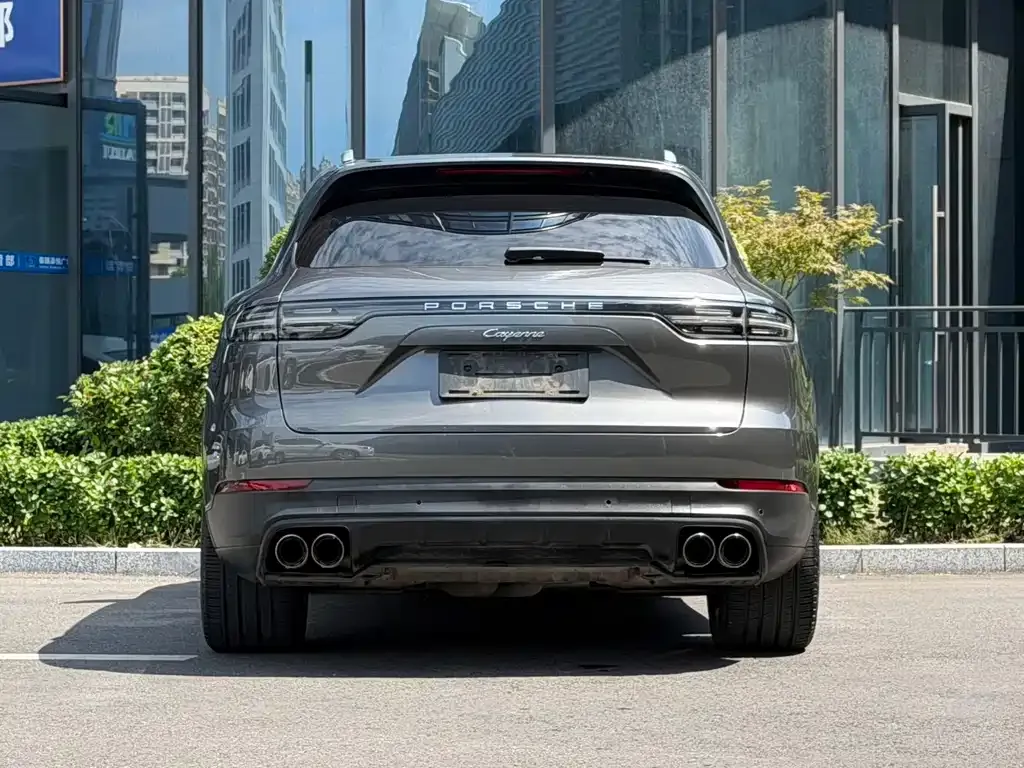 Porsche Cayenne — фото 10