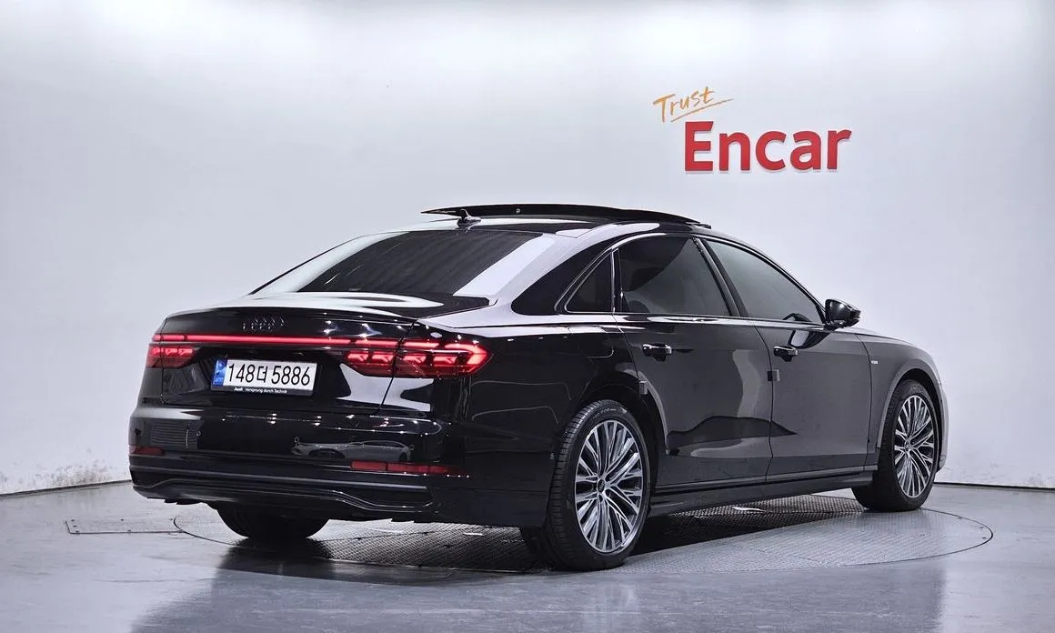 Audi A8 — фото 7