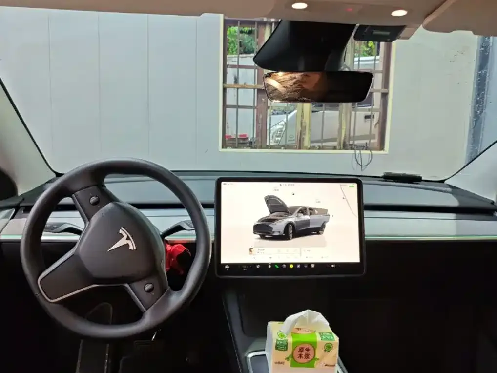 Tesla Model Y — фото 3