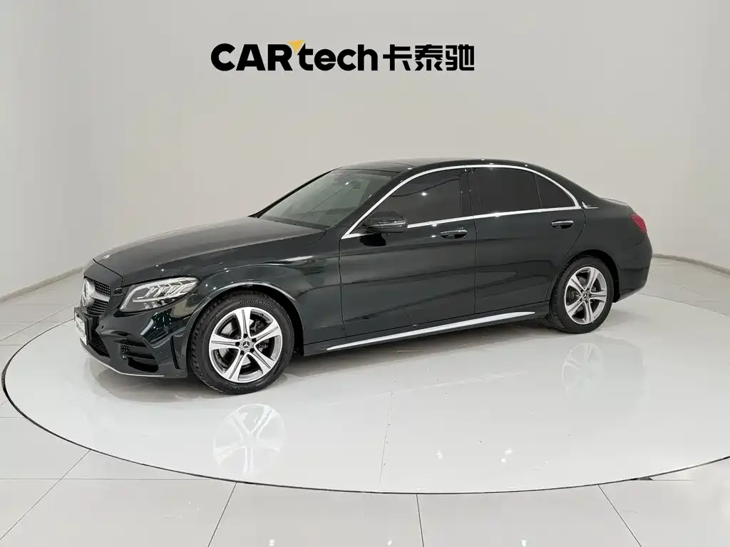 Mercedes-Benz C-Class — фото 1