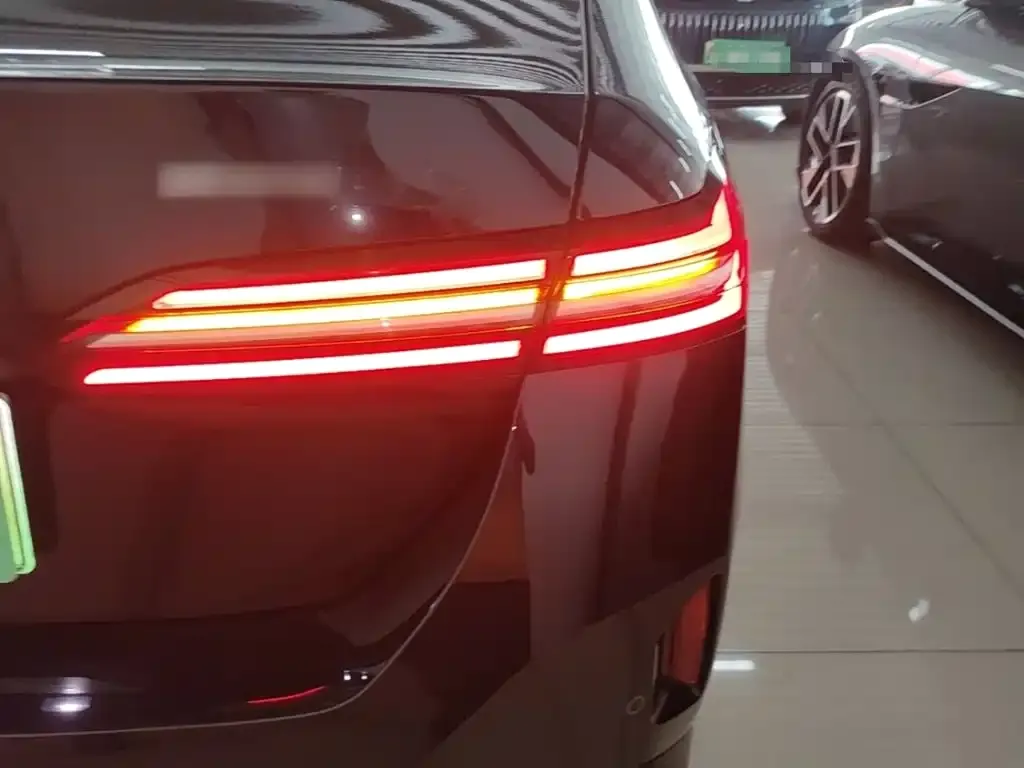 BMW i5 — фото 10