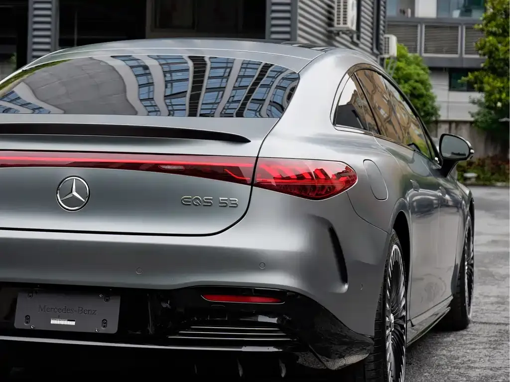 Mercedes-Benz EQS AMG — фото 5