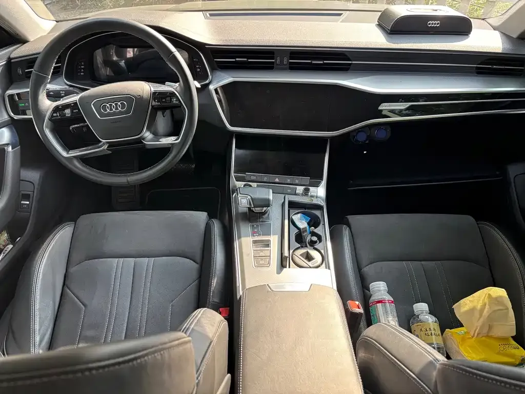 Audi A7L — фото 5