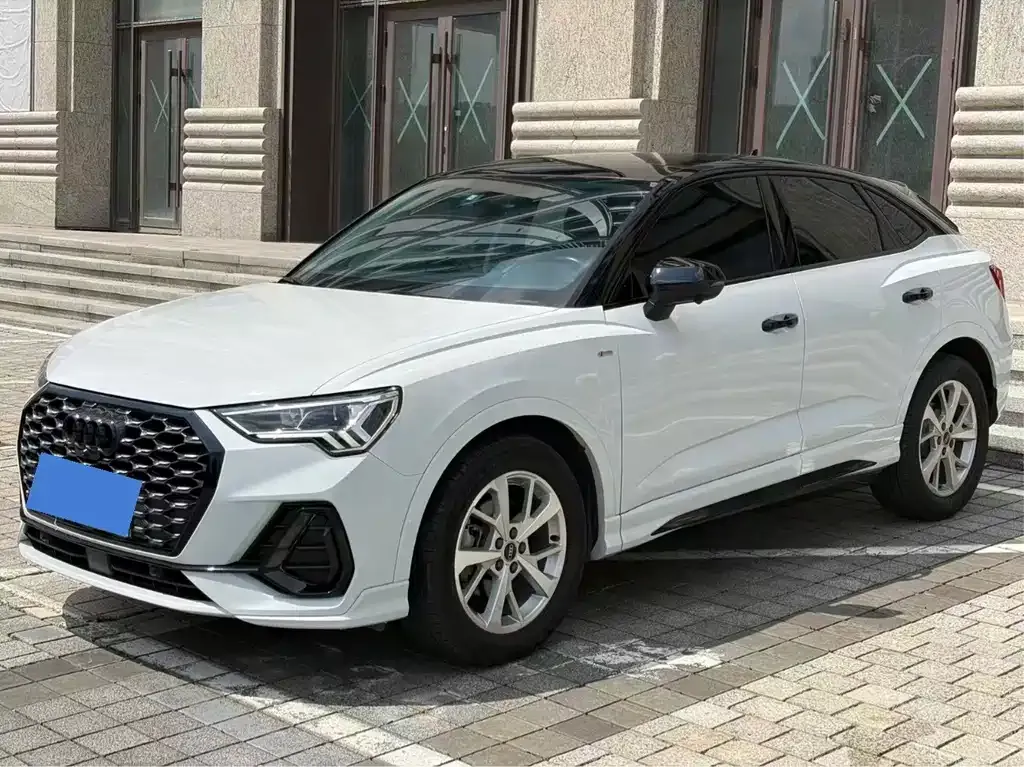 Audi Q3 Sportback — фото 10