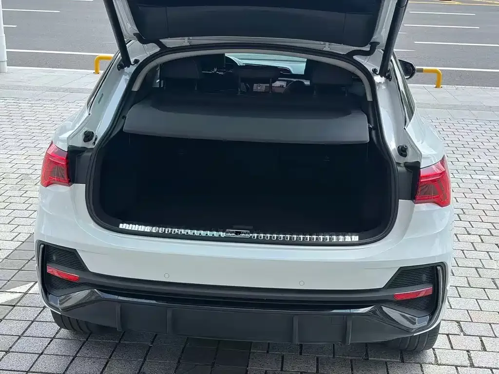 Audi Q3 Sportback — фото 6