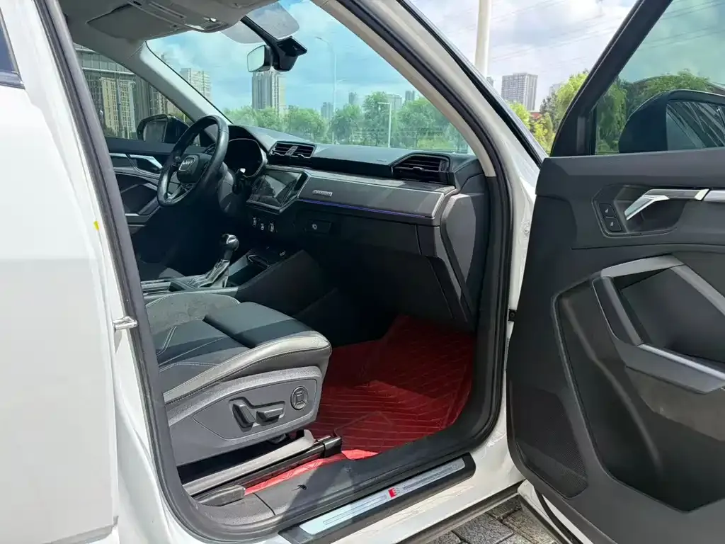 Audi Q3 Sportback — фото 3