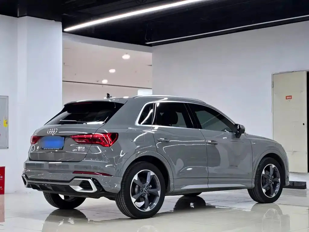 Audi Q3 — фото 5