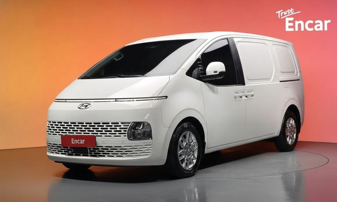 Hyundai Staria — фото 1