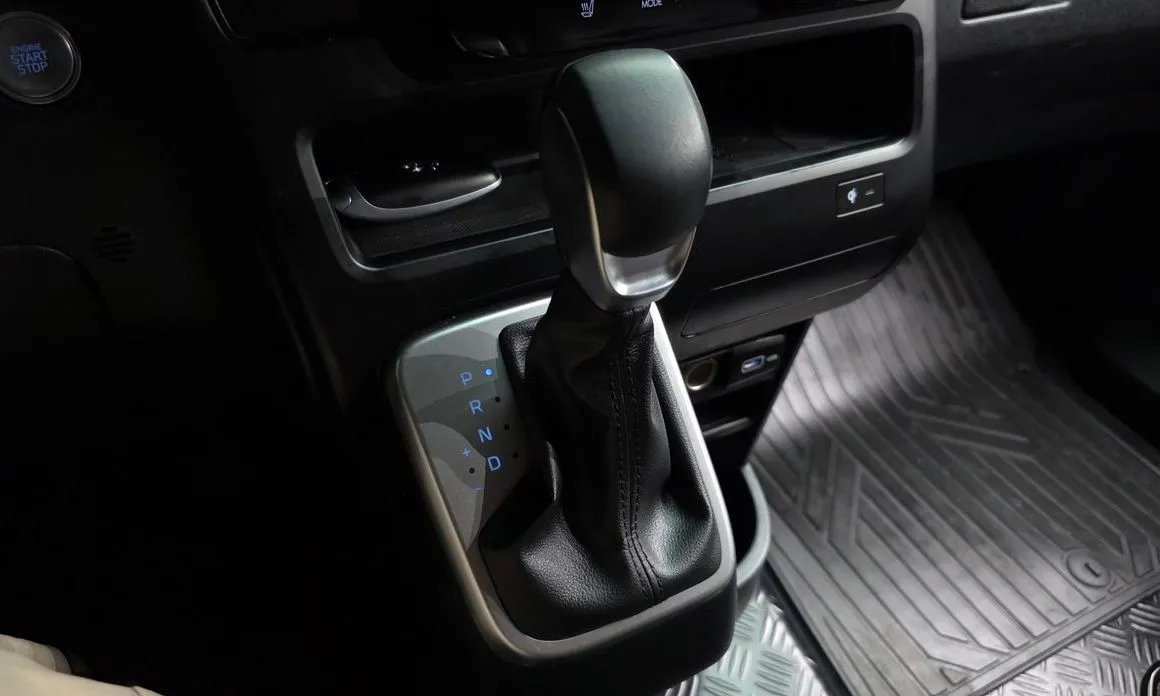 Hyundai Staria — фото 3