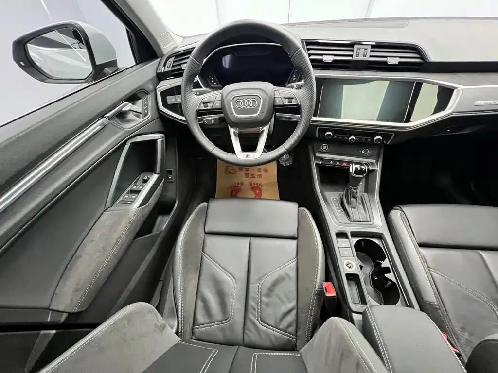 Audi Q3 Sportback — фото 4