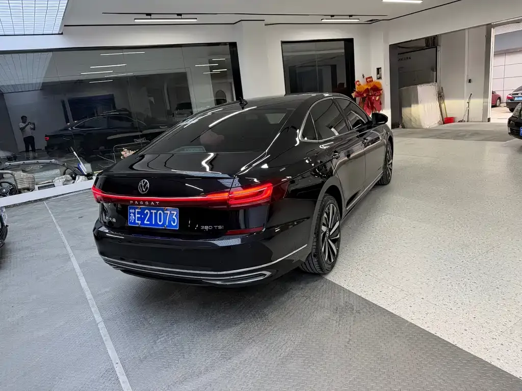 Volkswagen Passat — фото 2