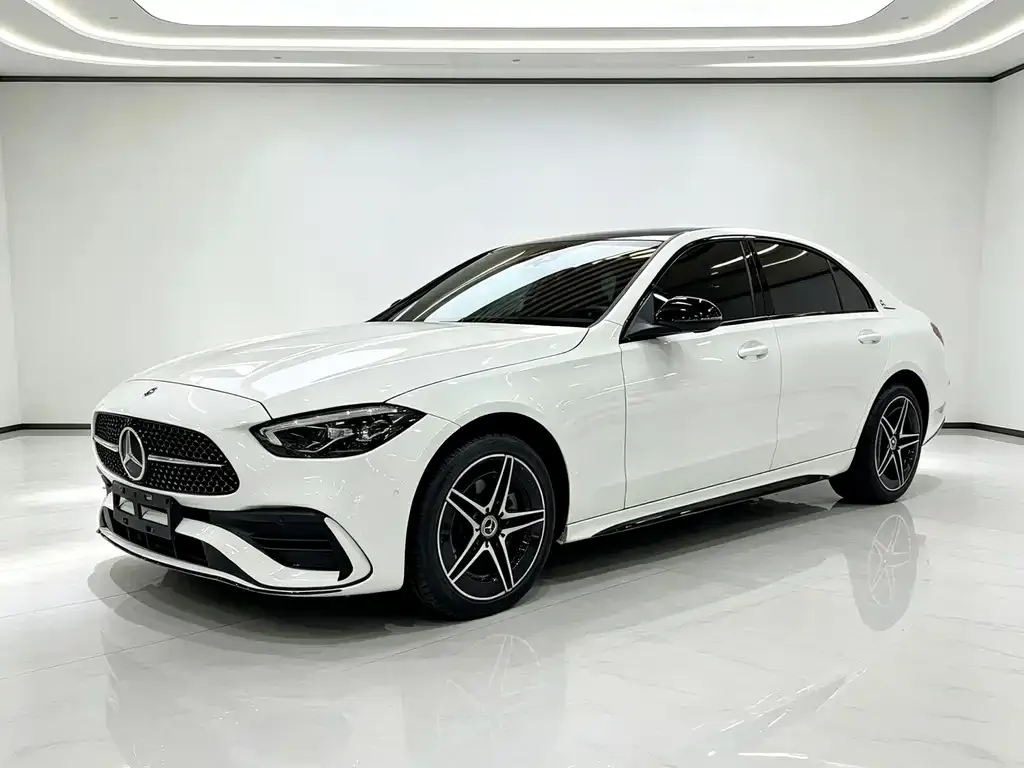 Mercedes-Benz C-Class — фото 1