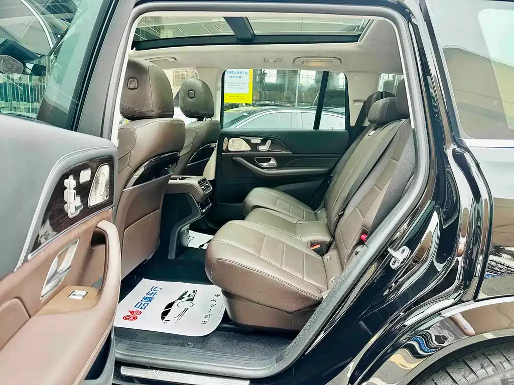 Mercedes-Benz GLS — фото 6
