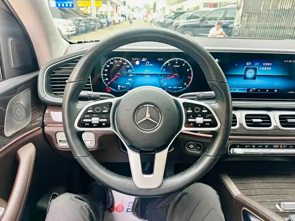 Mercedes-Benz GLS — фото 5