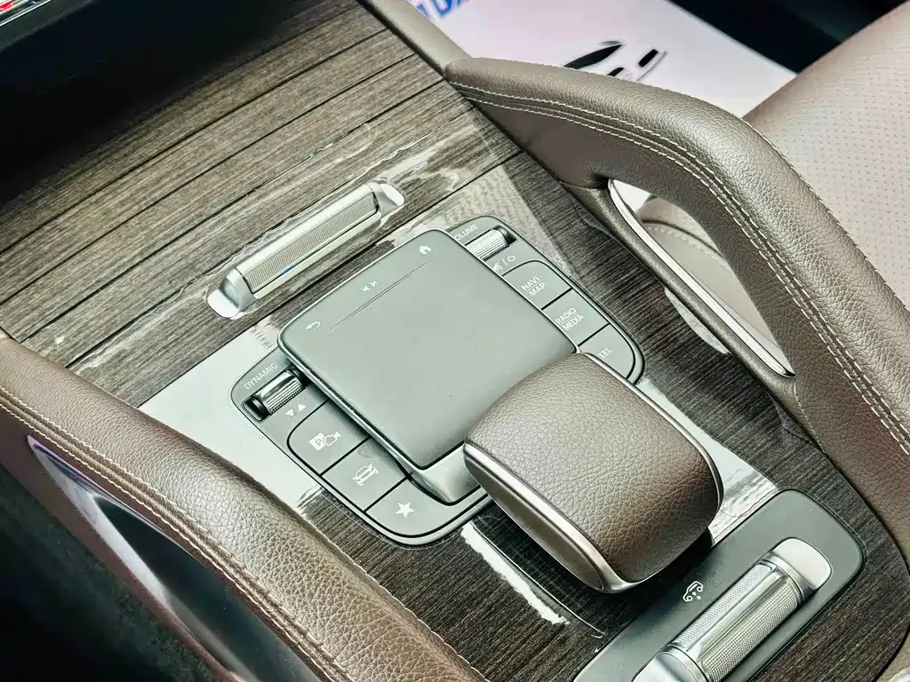 Mercedes-Benz GLS — фото 7