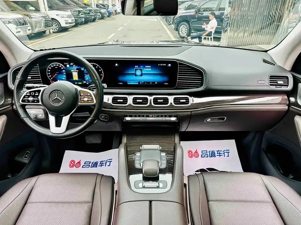 Mercedes-Benz GLS — фото 10