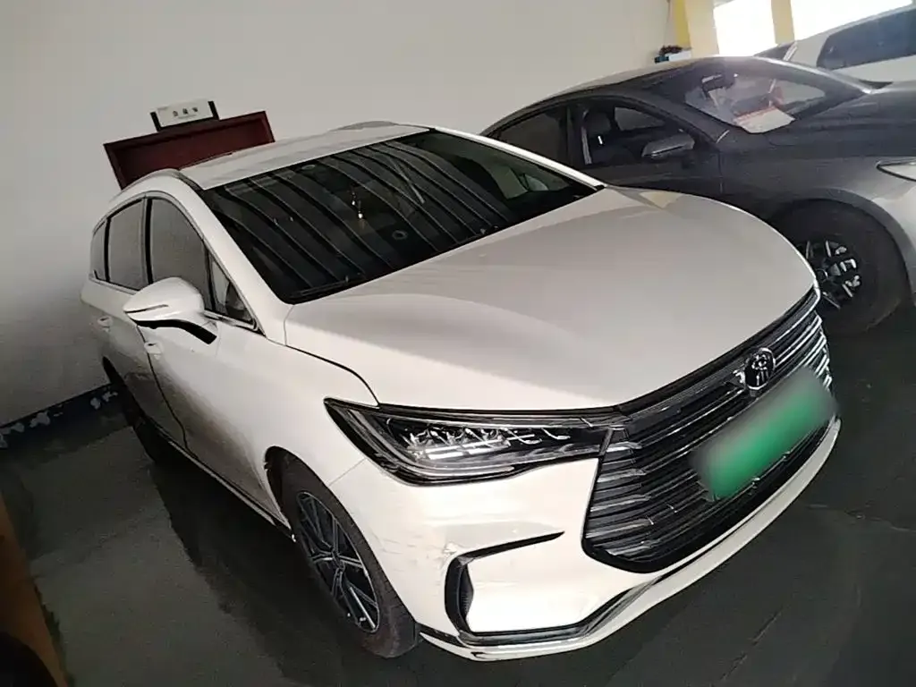 BYD MAX New Energy — фото 4