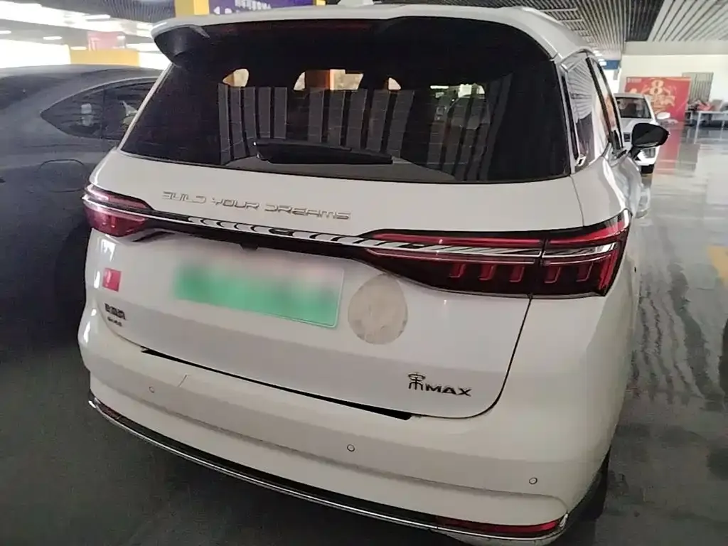 BYD MAX New Energy — фото 2