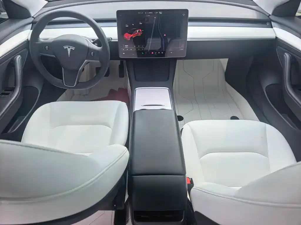 Tesla Model 3 — фото 6