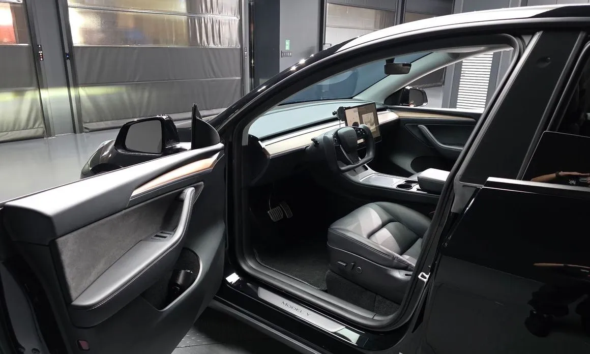 Tesla Model Y — фото 7