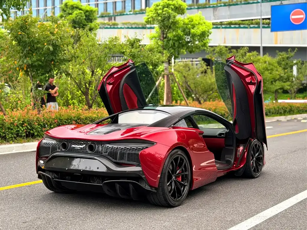 McLaren Artura — фото 9