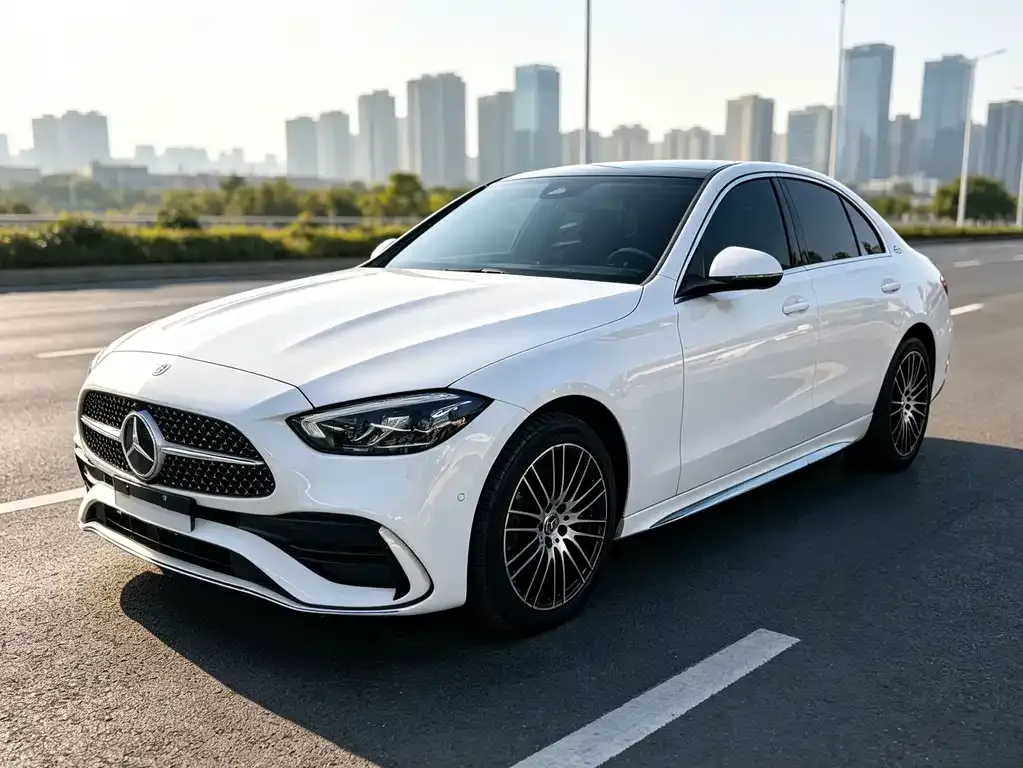 Mercedes-Benz C-Class — фото 1