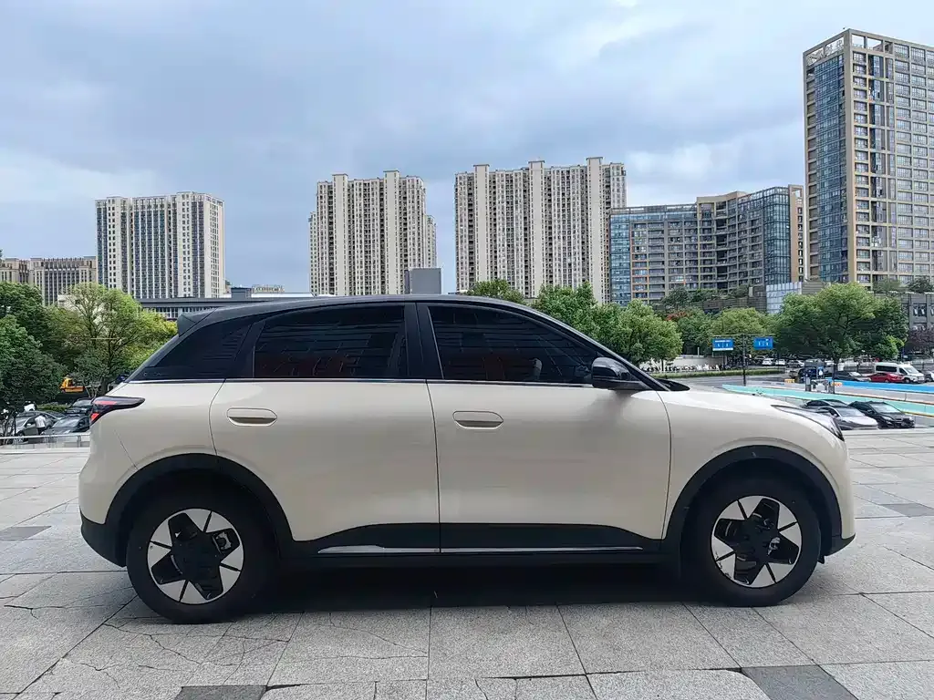 Geely Starburst — фото 8
