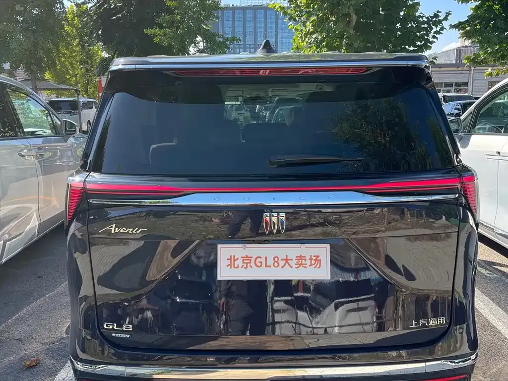 Buick GL8 Hybrid — фото 7