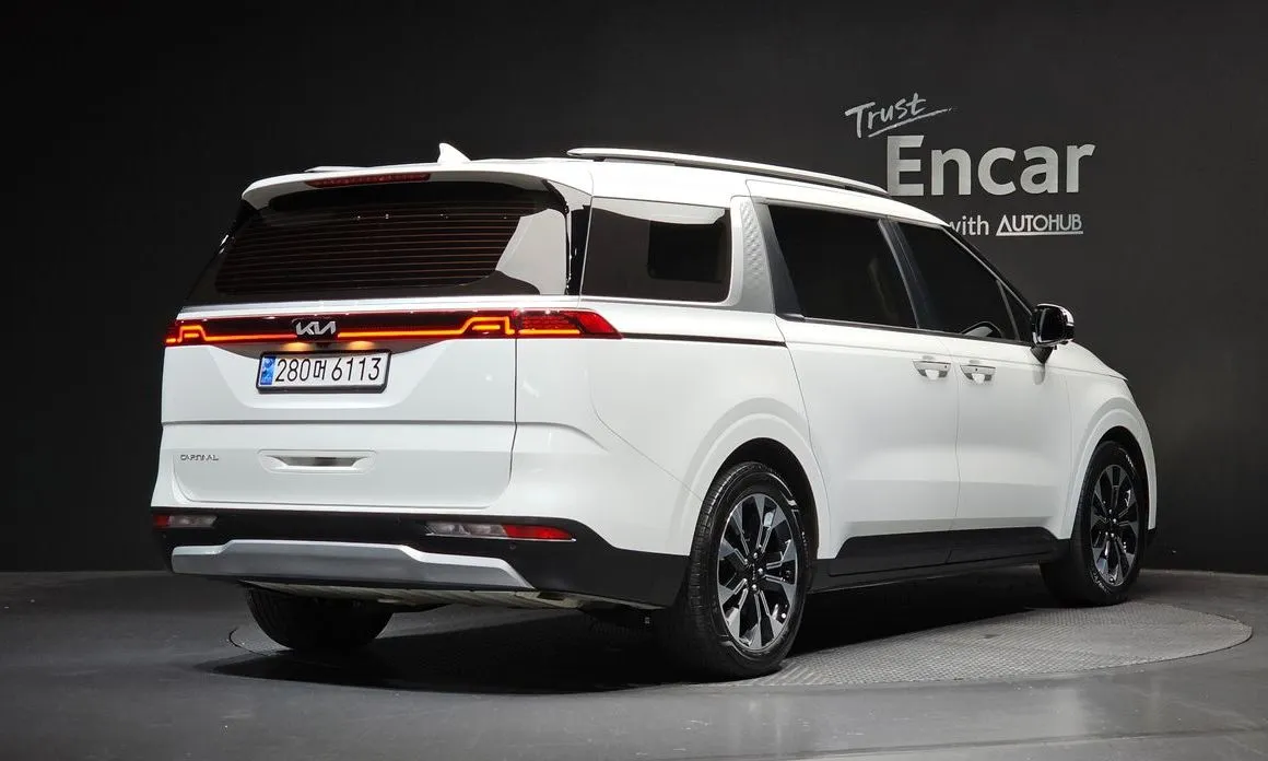Kia Carnival — фото 4