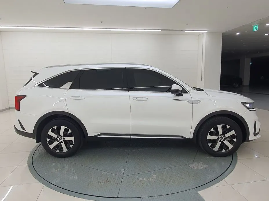 Kia Sorento — фото 5