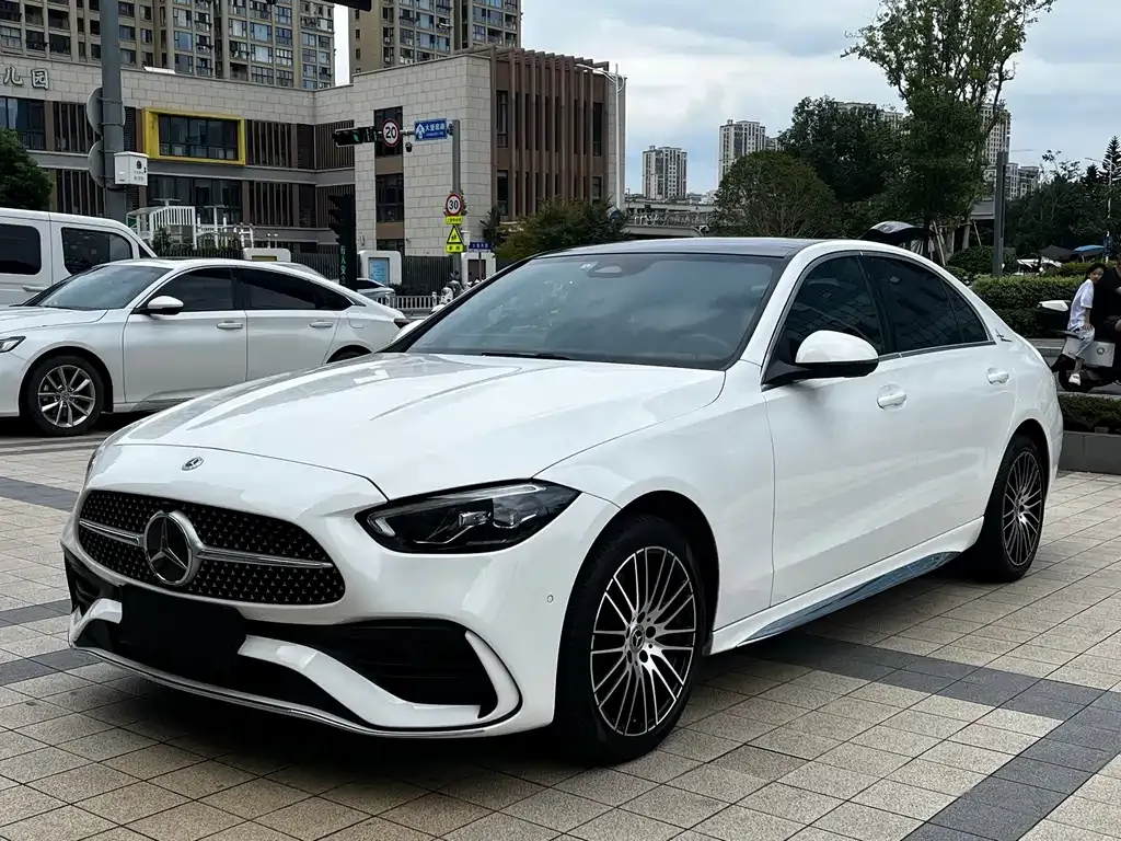 Mercedes-Benz C-Class — фото 1