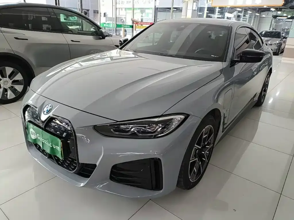 BMW i4 — фото 1