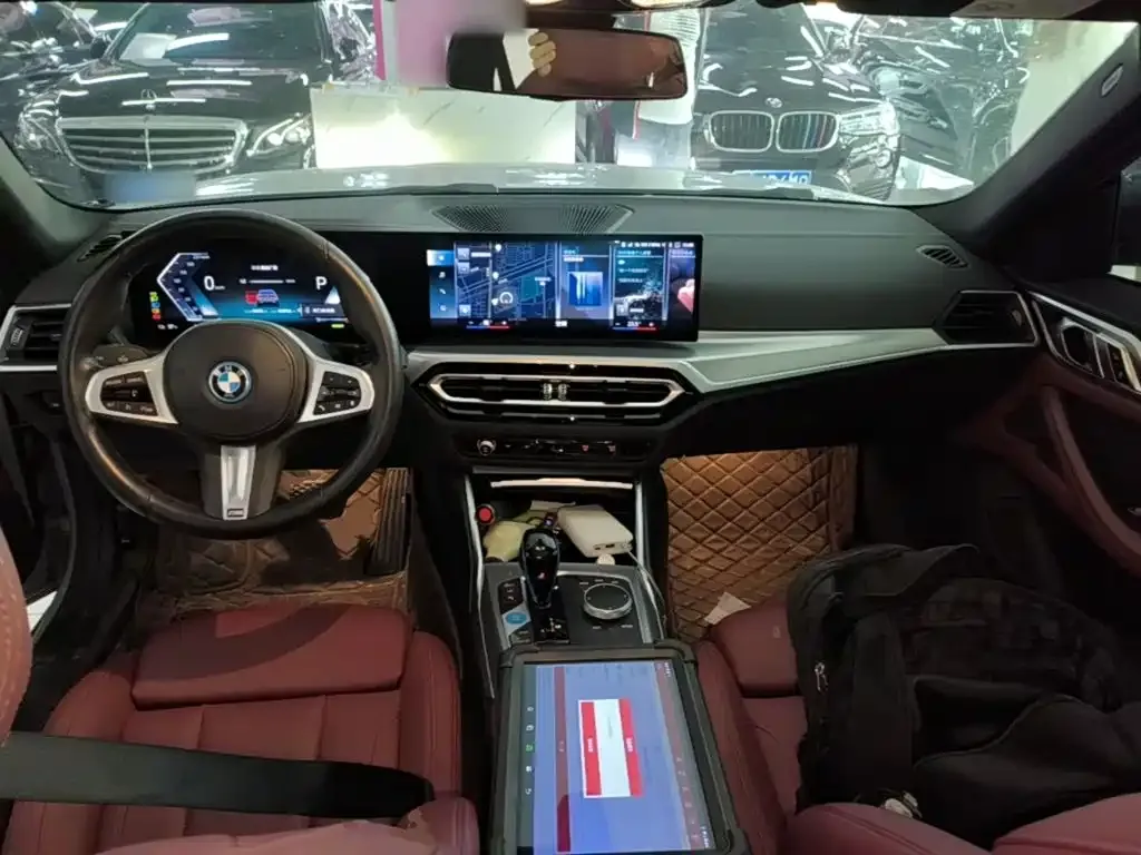 BMW i4 — фото 10