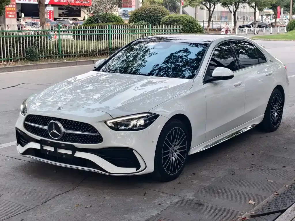 Mercedes-Benz C-Class — фото 1