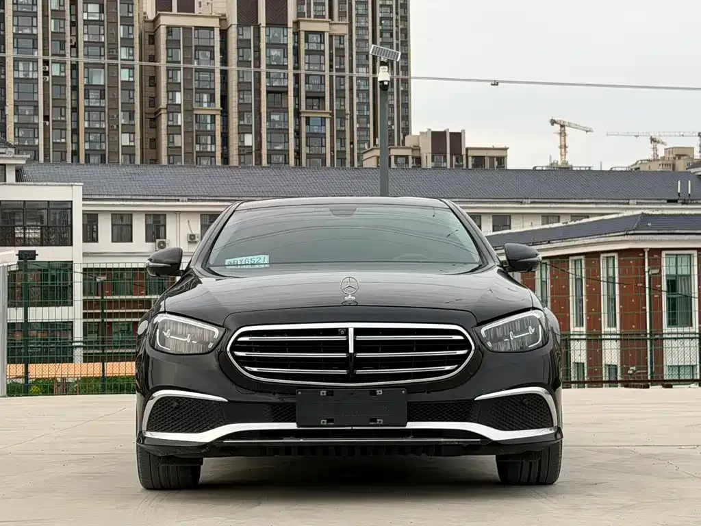 Mercedes-Benz E-Class — фото 5