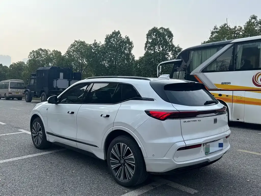 Buick E5 — фото 10