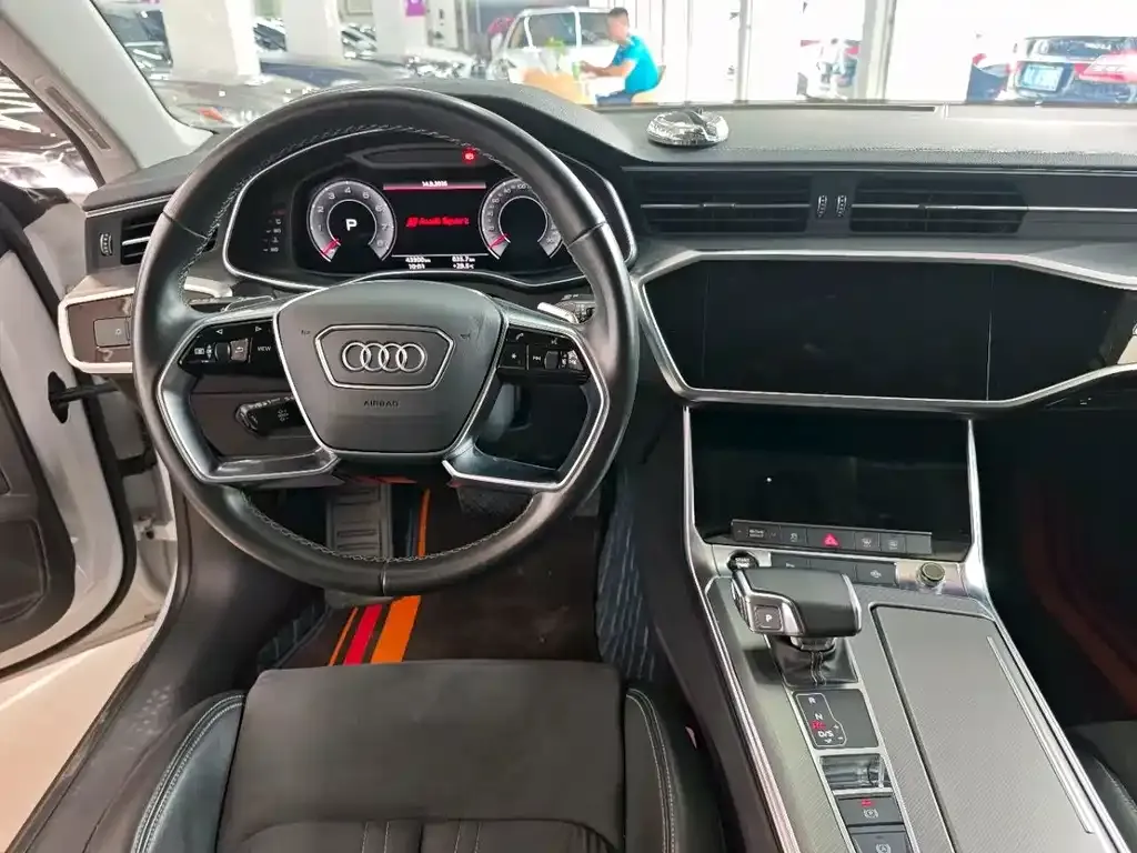 Audi A7L — фото 5