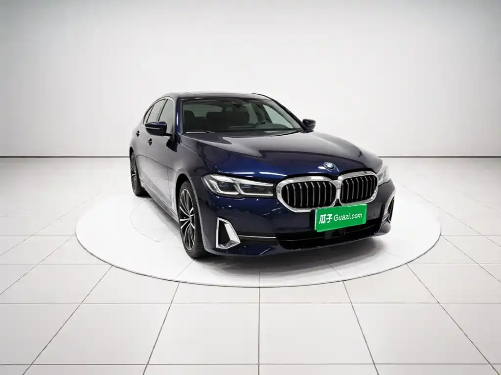 BMW 5 Series — фото 8
