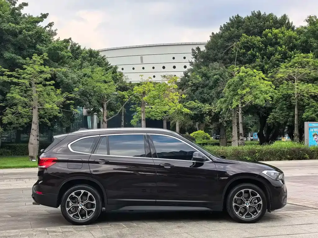 BMW X1 — фото 9